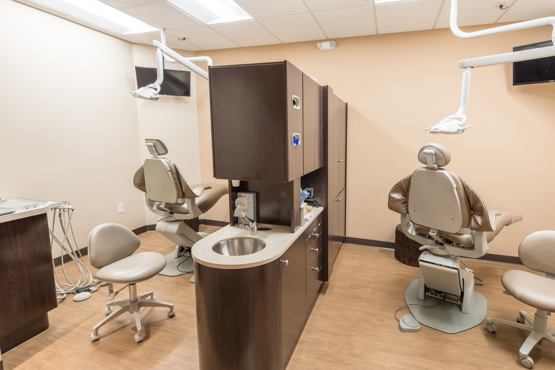 Auromira_GroveDentist7